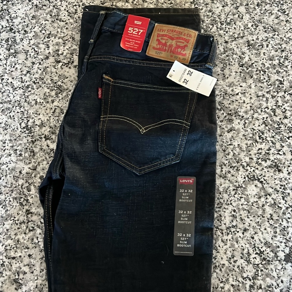 Levi- 32x32 - 527- slim bootcut